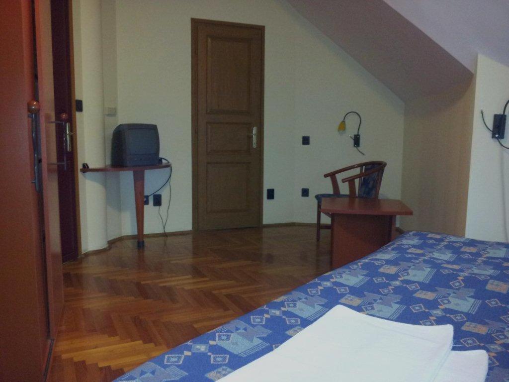 Fenyves Hotel Bekescsaba Luaran gambar